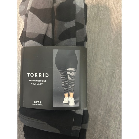 Torrid Premium Leggings Crop Length‎ Brushed Camo Inset Gray Black Size 1 - Picture 2 of 5